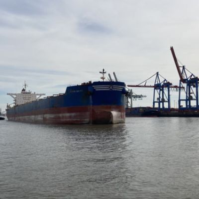 Ein großes Schiff!.jpg