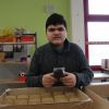 Mostafa verpackt Tee.