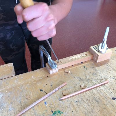 Arbeit mit dem Stemmeisen.jpeg