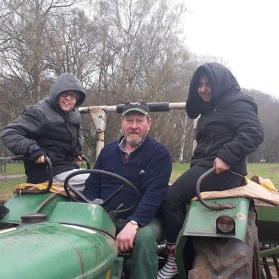 F2 Traktor fahren macht Spaß! .jpg