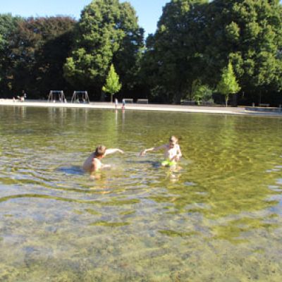 Klasse 3b - Im Stadtpark2.jpg