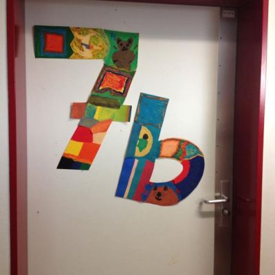 2017-09-01 Wir basteln ein Türschild für die 7b (7) Kopie.jpg