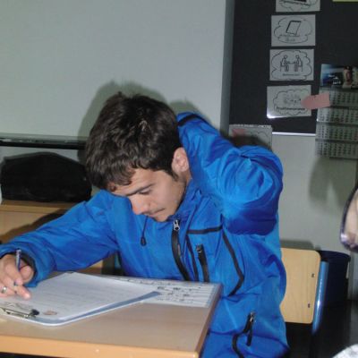 3-Lucas schreibt die Anzworten auf..jpg