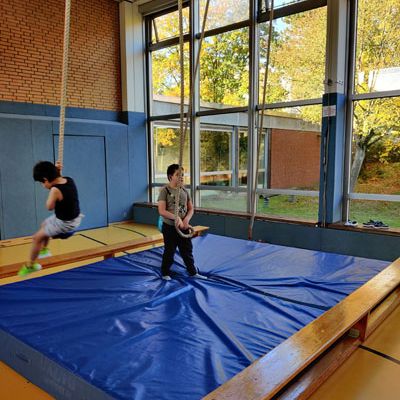 Gemeinsamer Sportunterricht von Klasse 2a und 2b 5.jpg