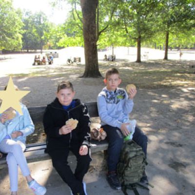 Klasse 3b - Im Stadtpark3.jpg