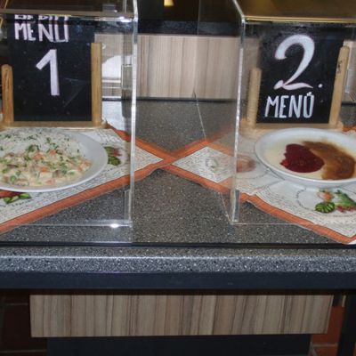 22 Das Essen in der Kantine..jpg