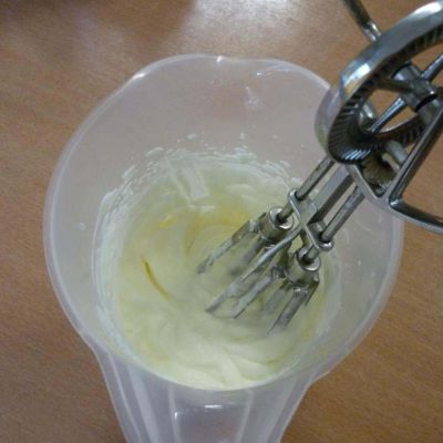 8. Die Sahne sieht trotzdem gleich aus und schmeckt genauso..jpg