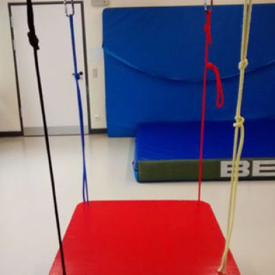 Therapieschaukel rot.jpg