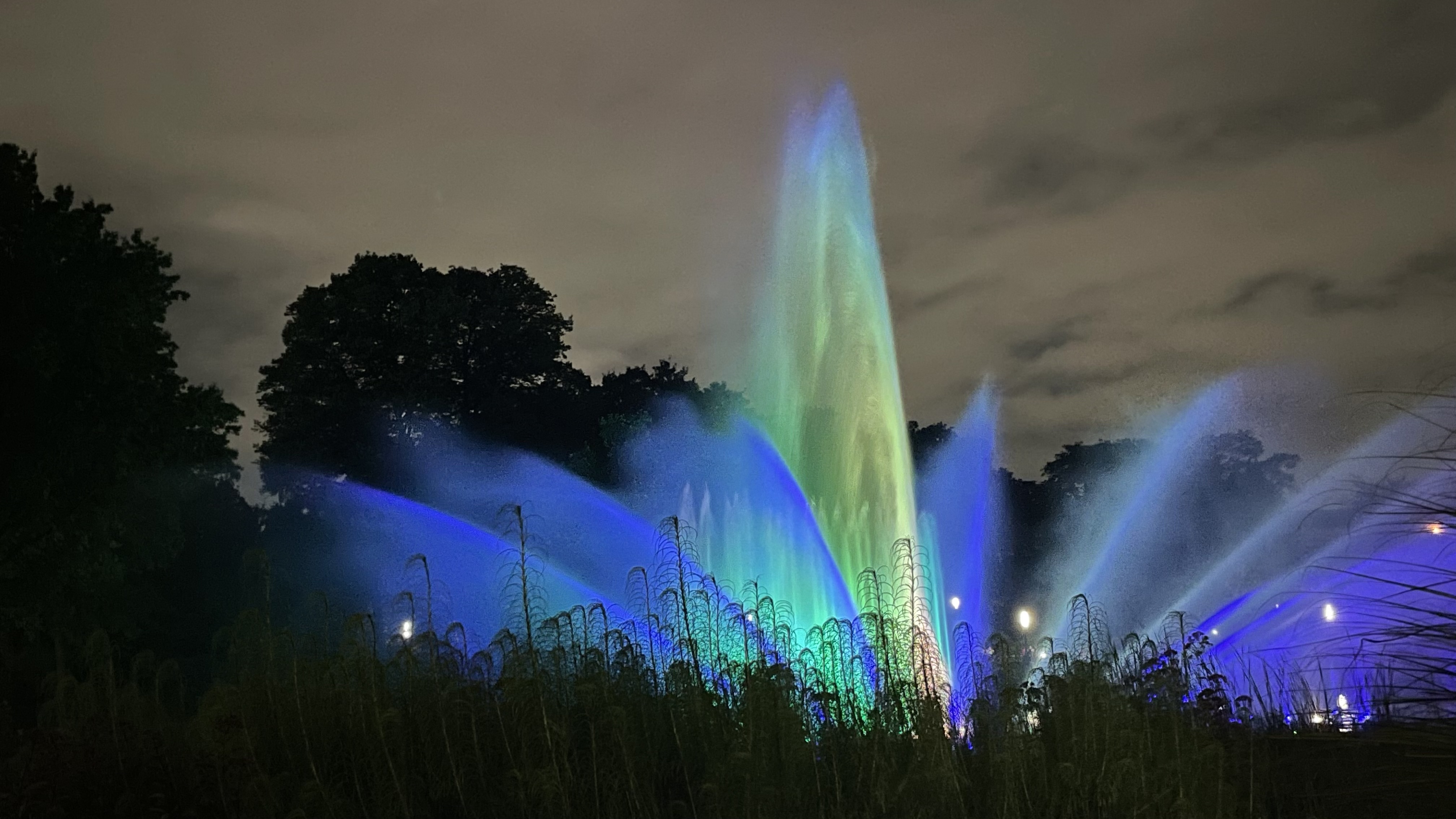 07. Wasserlichtspiele.jpeg